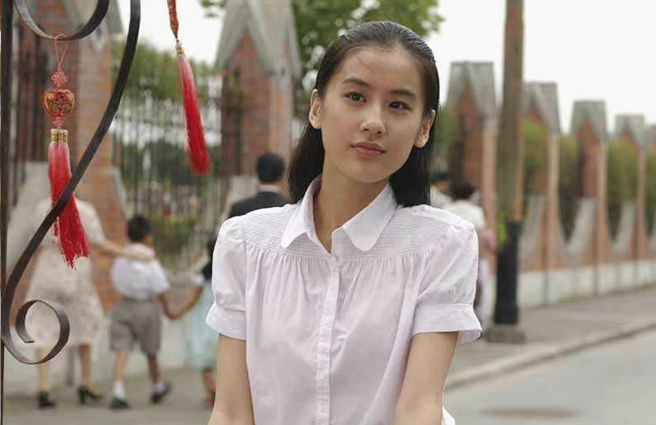 黄圣依《功夫》中饰演哑女